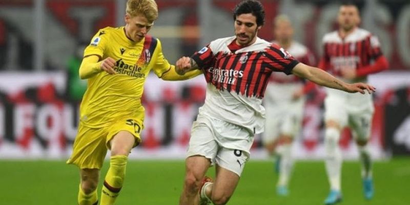 Soi kèo trận Bologna gặp AC Milan lúc 2h45 ngày 28/2/2025 