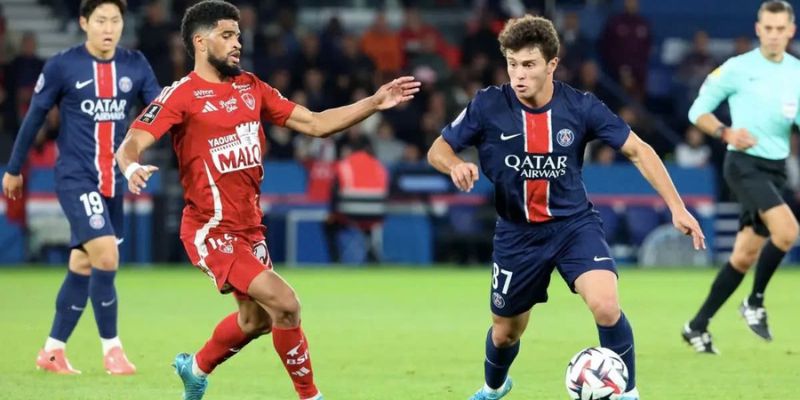 Soi kèo trận PSG gặp Brest lúc 3h00 ngày 20/2 